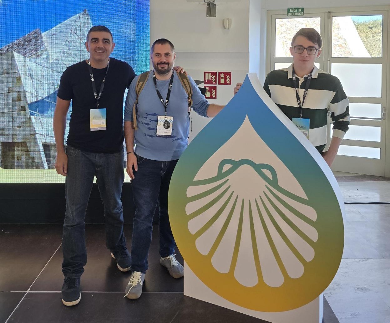 fotografía de compañeros en el drupal camp
